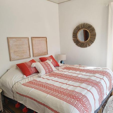 Casa Louisa Bed & Breakfast Serralongue Екстериор снимка